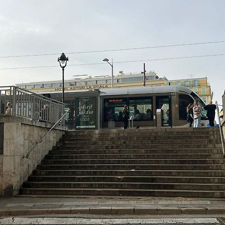 Studette En Plein Coeur Du Vieux Nice Luaran gambar