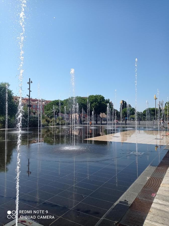 Studette En Plein Coeur Du Vieux Nice Luaran gambar