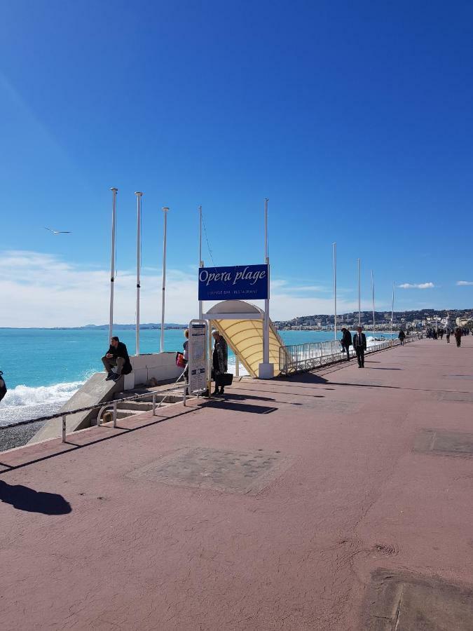 Studette En Plein Coeur Du Vieux Nice Luaran gambar