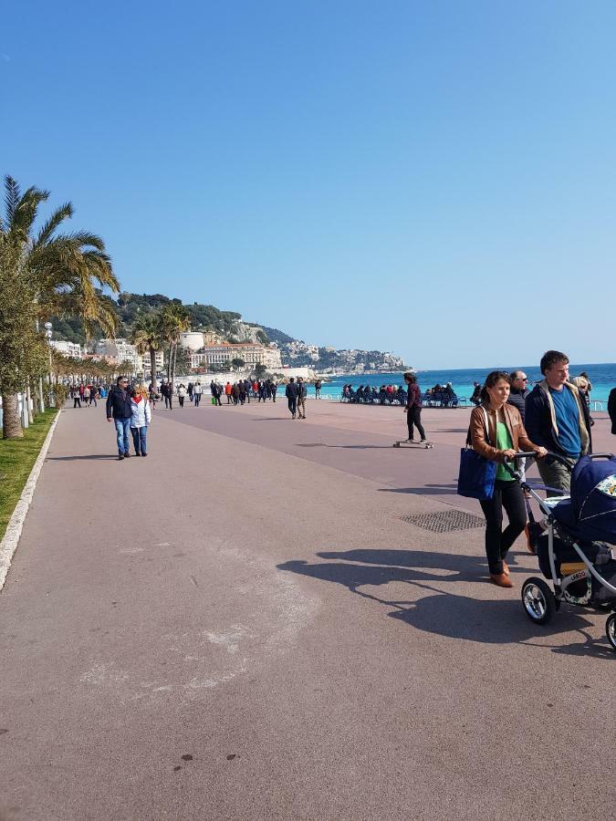 Studette En Plein Coeur Du Vieux Nice Luaran gambar