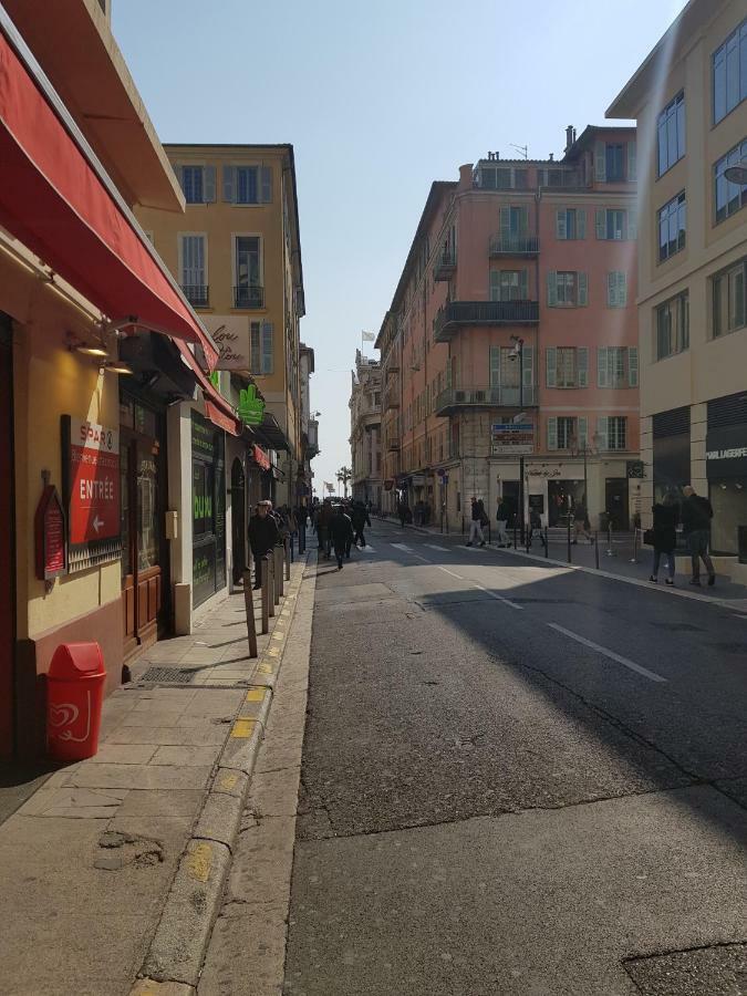 Studette En Plein Coeur Du Vieux Nice Luaran gambar